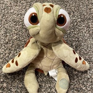 Finding Nemo Turtle Plushie